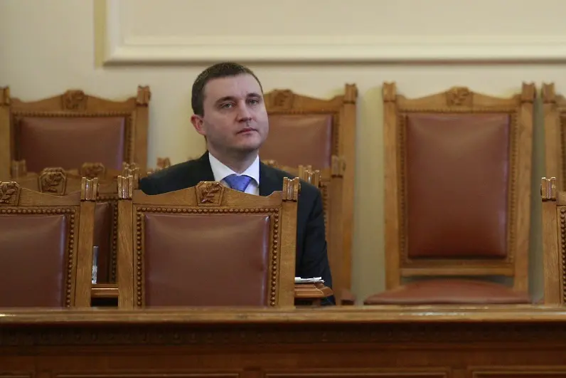 Горанов: Забранил съм на ПИБ да връща пари на бюджета