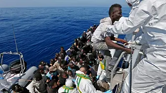 Въпроси и отговори: Защо повече хора намират смъртта си в Средиземно море