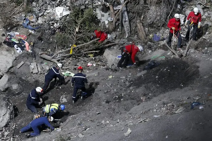 Спряха търсенето на тела от полета на Germanwings