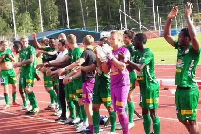 Късмет. Шведски футболисти сменят в последния миг фаталния еърбъс