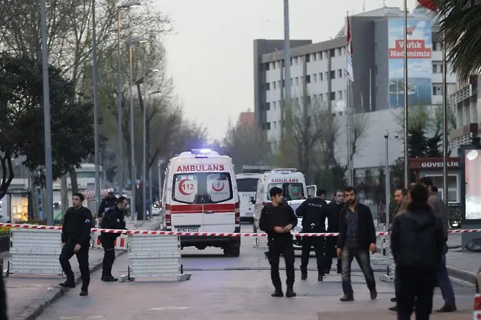 Ново нападение в Истанбул, убита е атентаторка