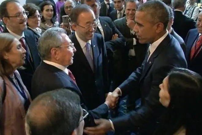 Историческа среща Обама-Кастро