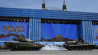Руският танк чудо се скапа току пред парада (обновена)