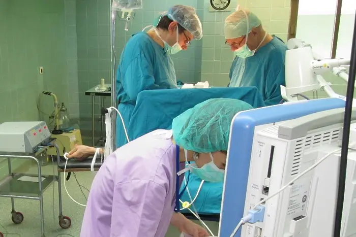 Хирурзи и анестезиолози напускат страната 