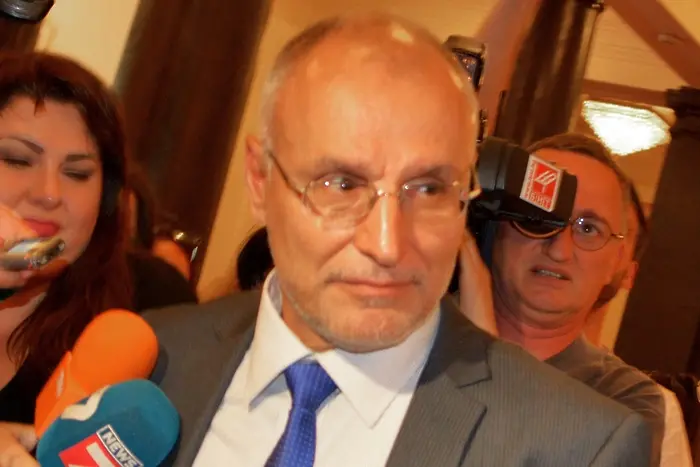 Менда Стоянова представи Димитър Радев като кандидат за шеф на БНБ
