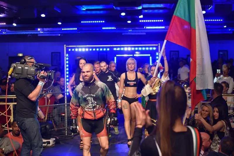 MMA бойци развяха българския флаг в Англия