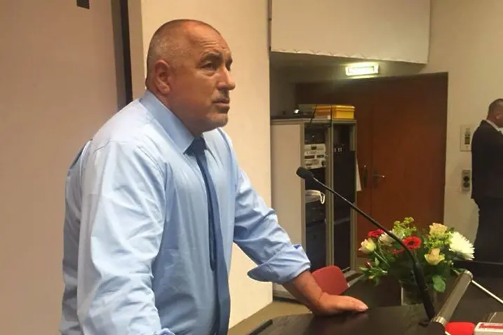 Борисов обеща на българите в чужбина отделен избирателен район