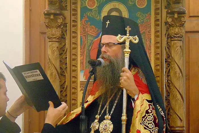 Митрополит Николай защити зарята на Великден