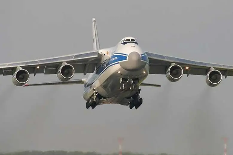 Руски самолети с ракети С-400 са прелетели над България за Сърбия