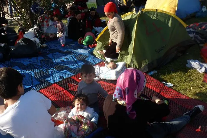 Бежанци от Сирия започнаха гладна стачка край Одрин (снимки)