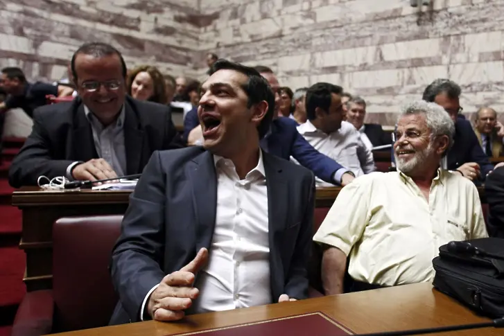 222 депутати пуснаха спасителния план за Гърция 