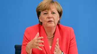 Меркел: Ужасяващо! Безскрупулни каналджии погубиха 71 души в камион-убиец