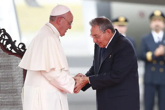 Папата в Куба: Дайте повече свобода на църквата (снимки)