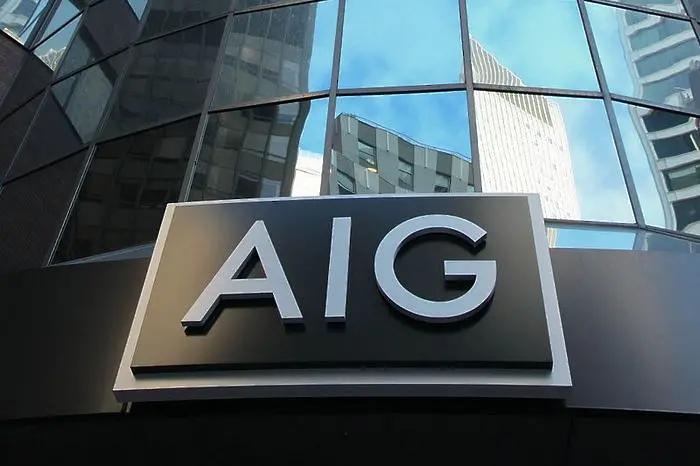 Милиардерът Карл Айкан призовава AIG да се раздели на три фирми