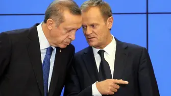 Туск към Ердоган: Можем да преговаряме за пари, не за ценности