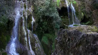 Откриха телата на затрупаните край Крушунския водопад туристи
