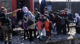 Брюксел увърта дали иска да приемем мигранти от Западните Балкани 