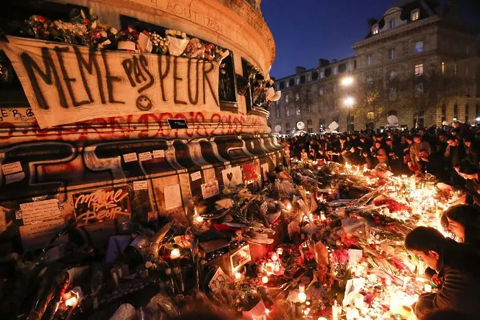Париж - ден втори след трагедията