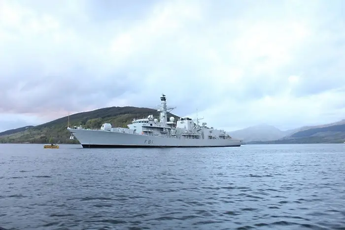Руска подводница се издирва край Шотландия