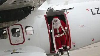 Дядо Коледа подрани. Вече е в София (СНИМКИ)