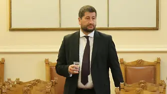 Христо Иванов подаде оставка. Радан Кънев става опозиционен депутат