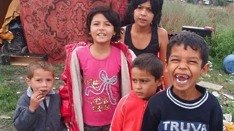 Европа ни дава 700 000 евро за преподаватели в ромските общности