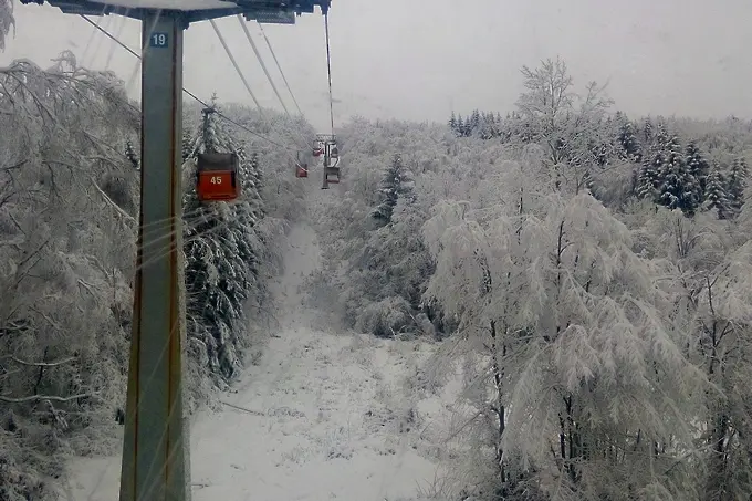 България няма да затваря ски курортите си въпреки призивите в Европа