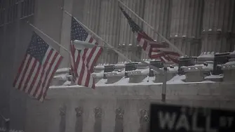 Снежна буря блокира САЩ, 18 загинали