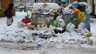 София, зимна приказка: Педя сняг, лакът боклук (СНИМКИ)