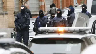 Белгия арестува 10 души за връзки с 