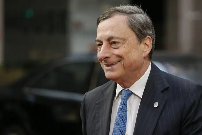 Радикално: ЕЦБ ще плаща на банките, за да теглят кредити от нея