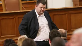 Пеевски: Премиерът дали не вижда Прокопиев в огледалото?