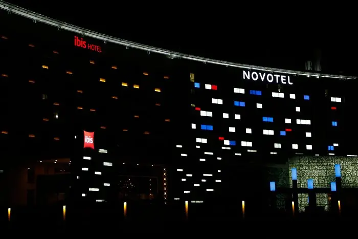 Novotel и ibis - два хотела в една сграда в центъра на София