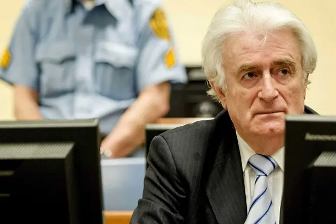 Караджич осъден на 40 г. затвор за геноцида в Сребреница