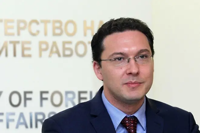 Даниел Митов: Не сме пращали посланици след оставката на кабинета