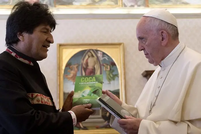 Боливийският президент към папата: Пийте кока, дава сили за цял живот