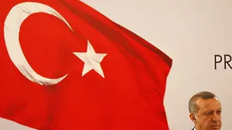 Двама турски журналисти осъдени на затвор