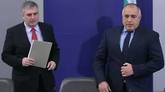 Борисов прие оставката на Калфин