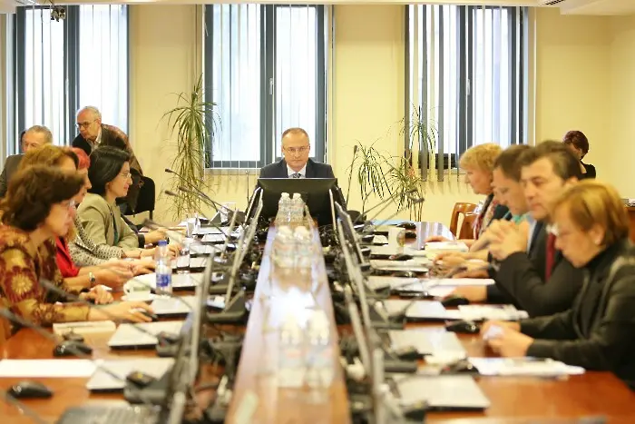 Единни като чук: мнозинството във ВСС си запази най-важните комисии