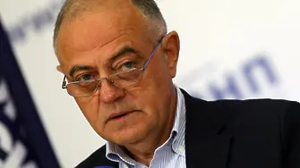 Ген. Атанасов: Борисов надмина БСП в раболепието към Русия