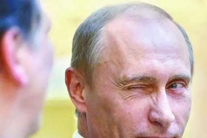 Путин вдигна минималната заплата на 100 евро