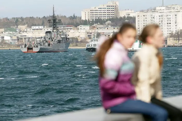 Страните от НАТО да не пускат руски военни кораби в топли води