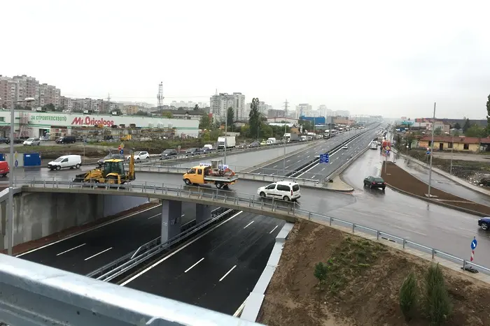 Борисов поиска от Брюксел още пари за Околовръстното и метрото