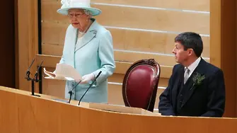 Елизабет II към политиците: Отворете място за мисъл и преценка (ВИДЕО)