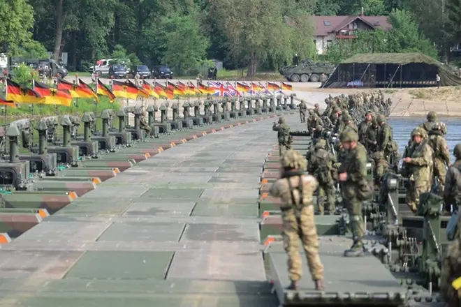 Германия засилва ролята на армията