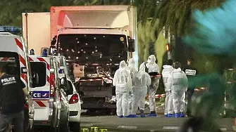 Кървав атентат в Ница - поне 80 убити