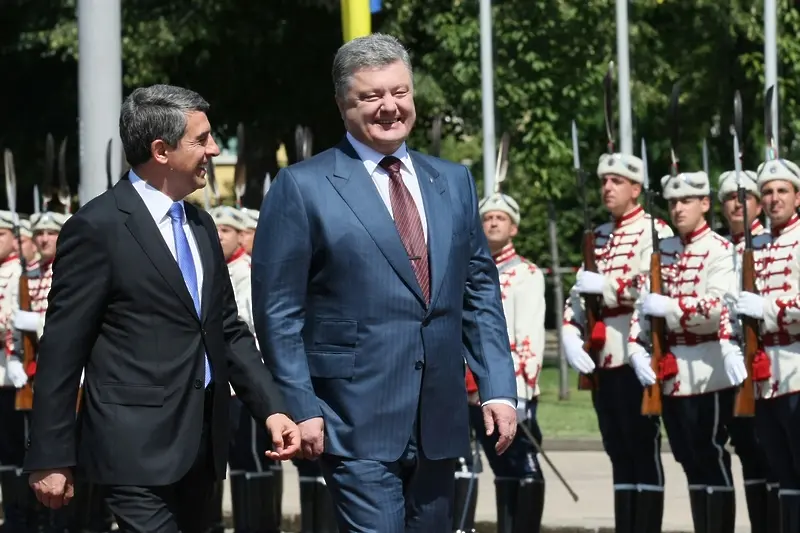 Плевнелиев посрещна украинския президент Порошенко