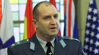 Шефът на ВВС подава оставка (ОБНОВЕНА)