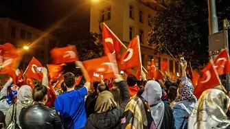 Главната жертва на преврата е демокрацията в Турция