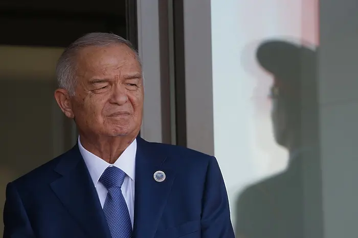 Узбекистан погреба президента си